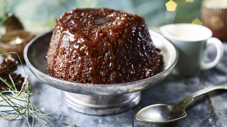 https://www.bbc.co.uk/food/recipes/treacle_pudding_80920