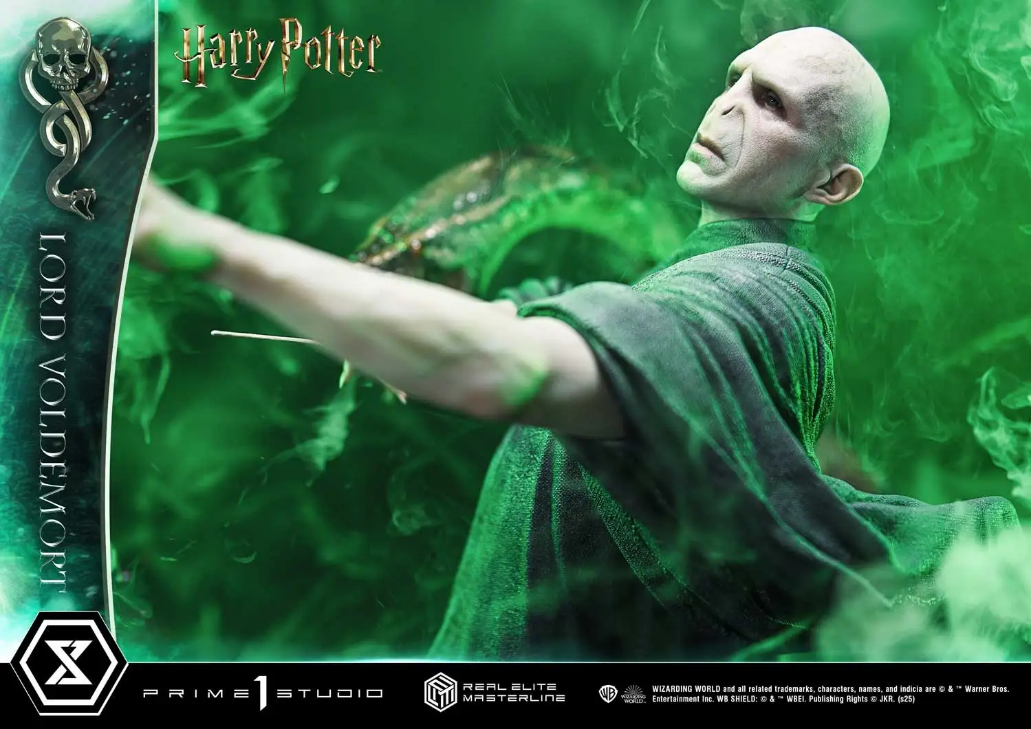 All characters and elements © & ™ Warner Bros. Entertainment Inc. Publishing Rights © JKR. (s25)