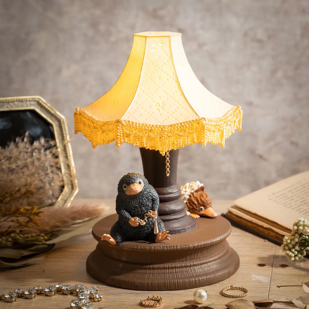 All characters and elements (c) & Warner Bros. Entertainment Inc. Publishing Rights (c) JKR. (s25)