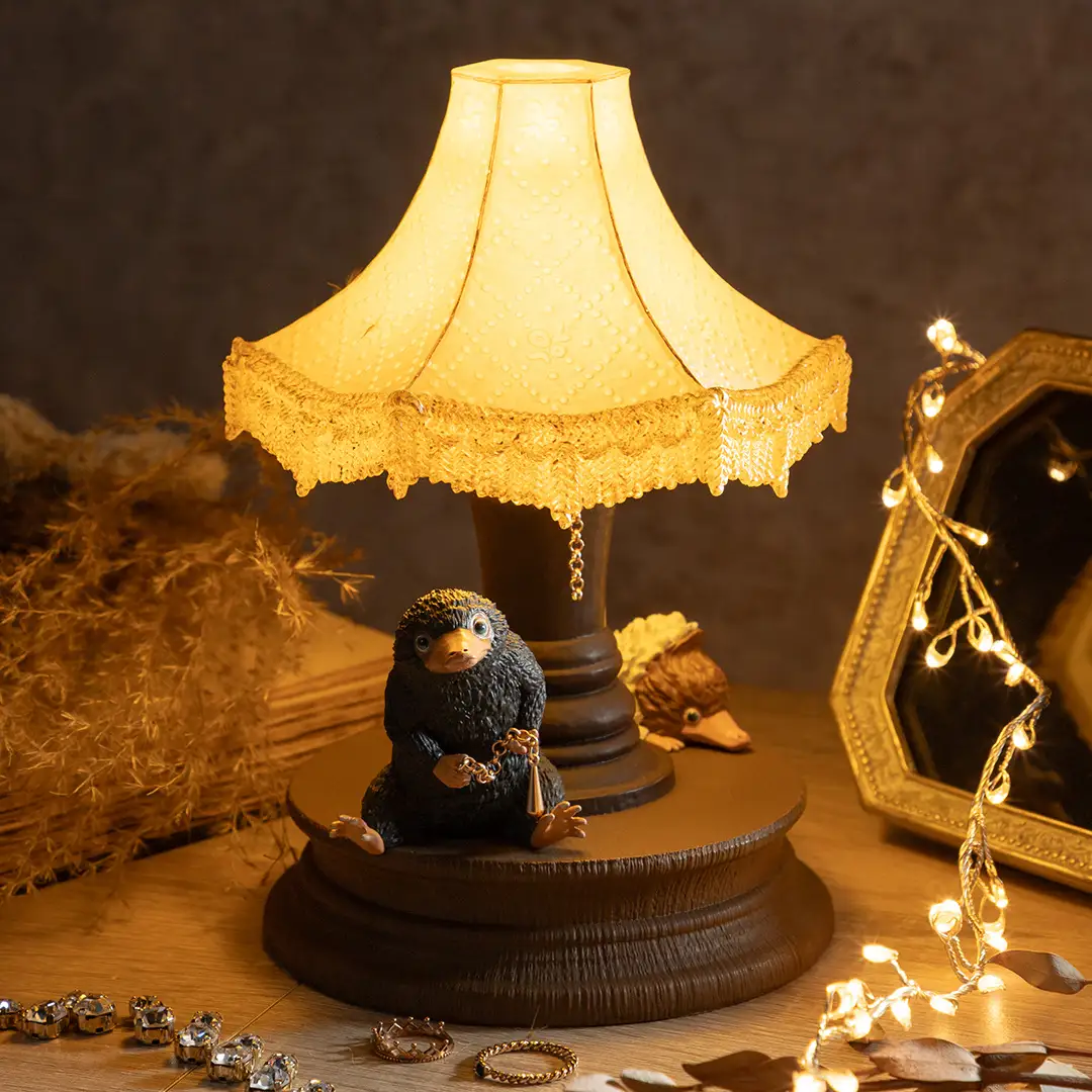 All characters and elements (c) & Warner Bros. Entertainment Inc. Publishing Rights (c) JKR. (s25)