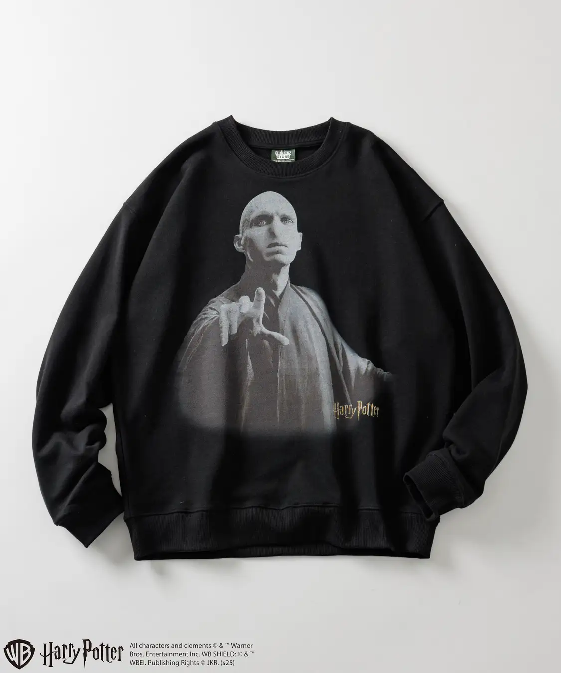 All characters and elements (c) & Warner Bros. Entertainment Inc. Publishing Rights (c) JKR. (s25)