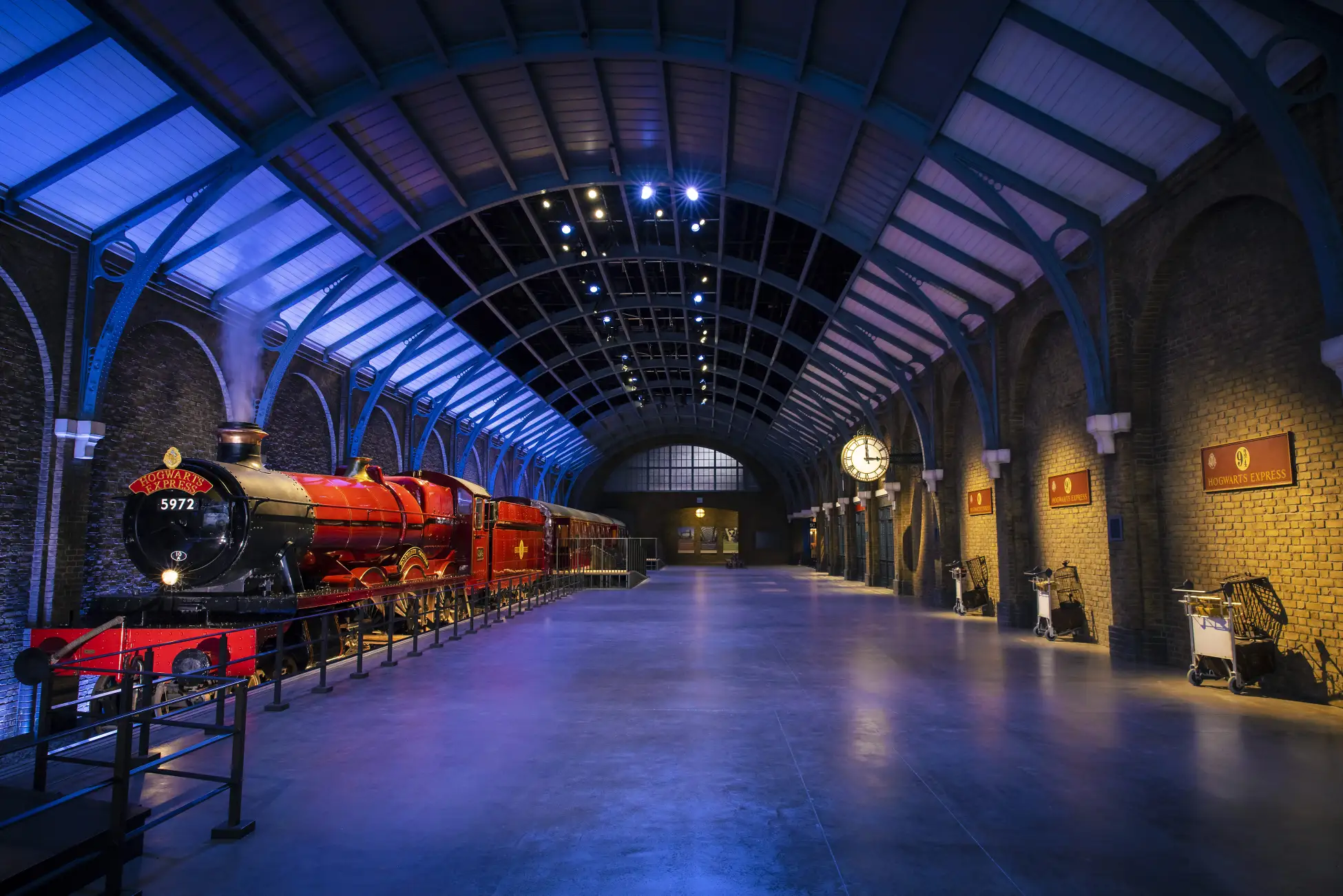 All characters and elements © & ™ Warner Bros. Entertainment Inc.WBSHIELD: © & ™ WBEI. Publishing Rights © JKR.