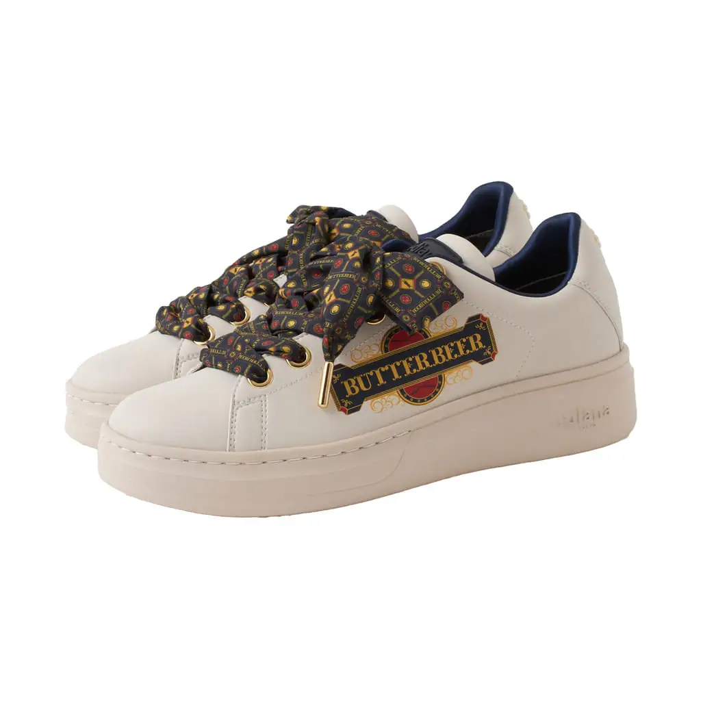 All characters and elements © & ™ Warner Bros. Entertainment Inc.Publishing Rights © JKR. (s26)