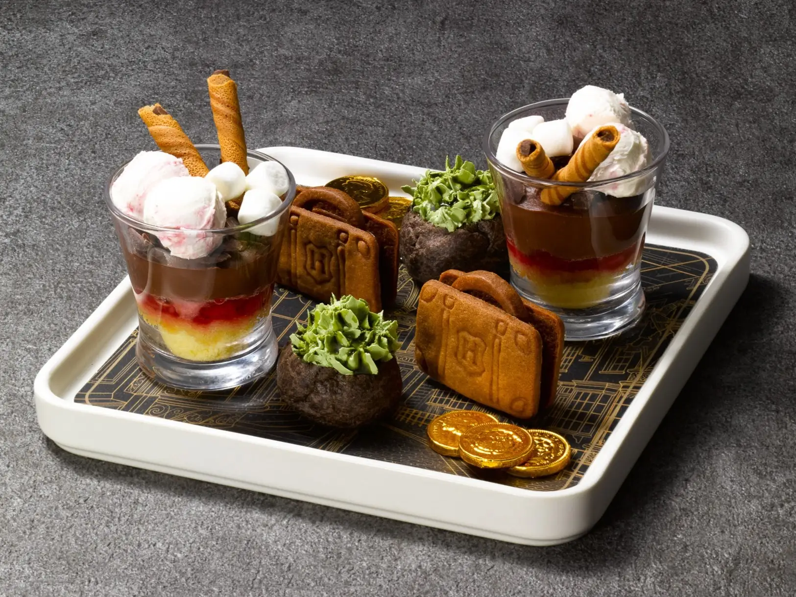 All characters and elements © & ™ Warner Bros. Entertainment Inc. Publishing Rights © JKR. (s26)