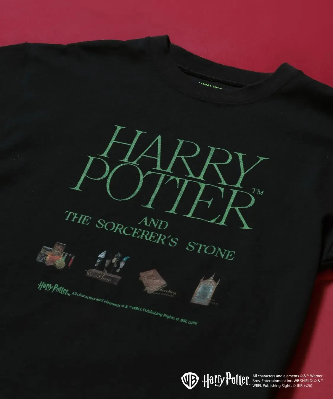 All characters and elements © & ™ Warner Bros. Entertainment Inc. Publishing Rights © JKR. (s26)