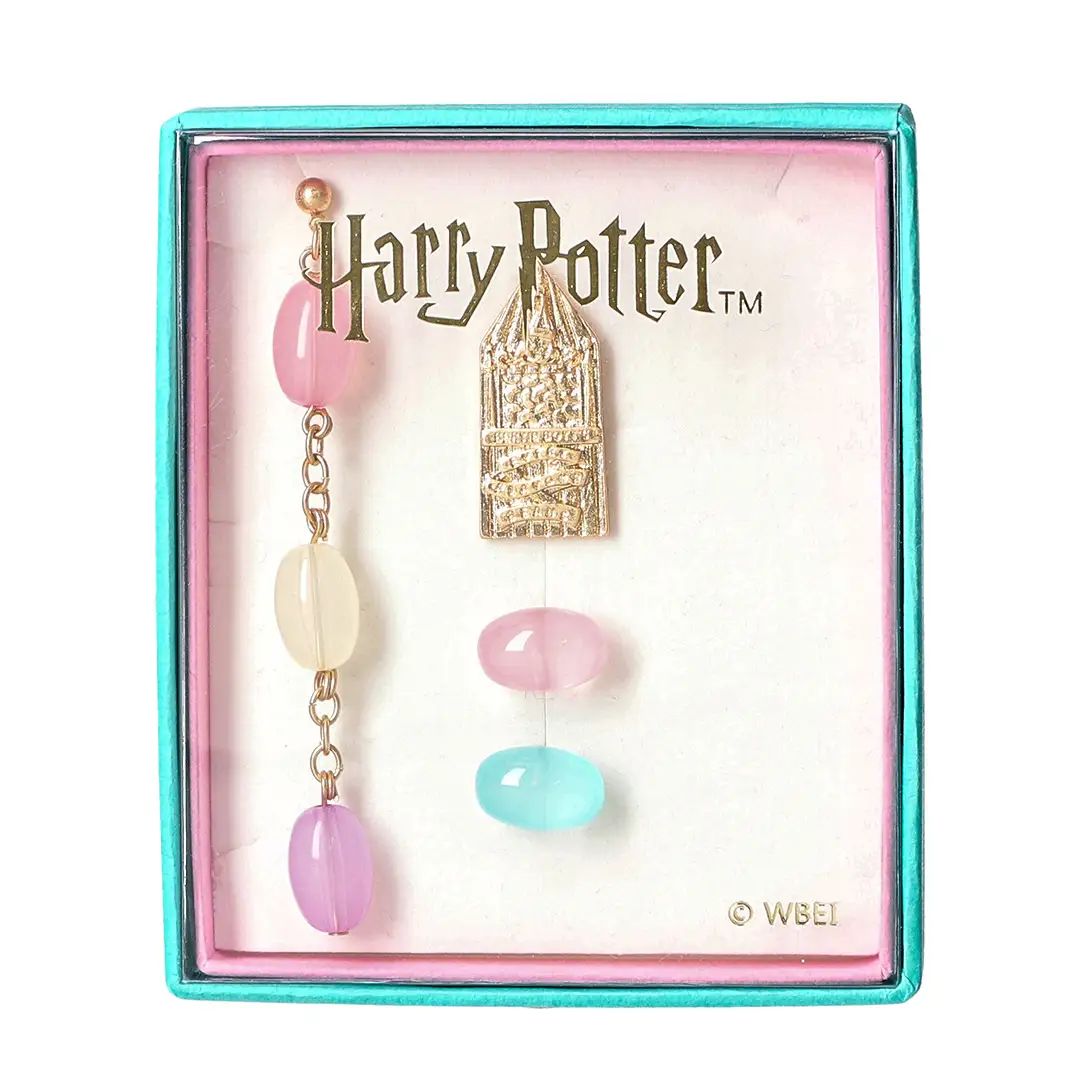 All characters and elements © & ™ Warner Bros. Entertainment Inc. Publishing Rights © JKR. (s26)