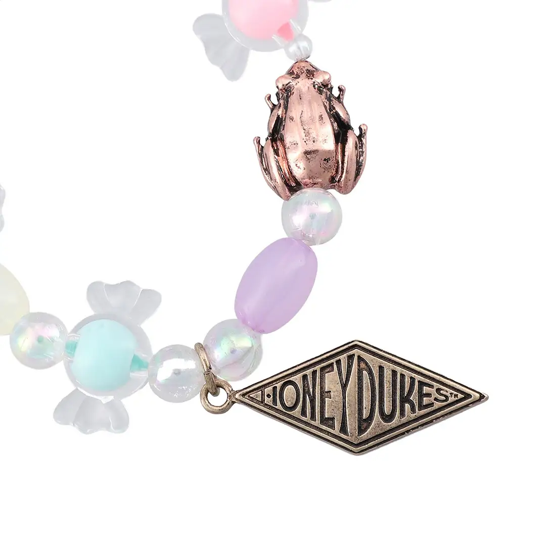 All characters and elements © & ™ Warner Bros. Entertainment Inc. Publishing Rights © JKR. (s26)