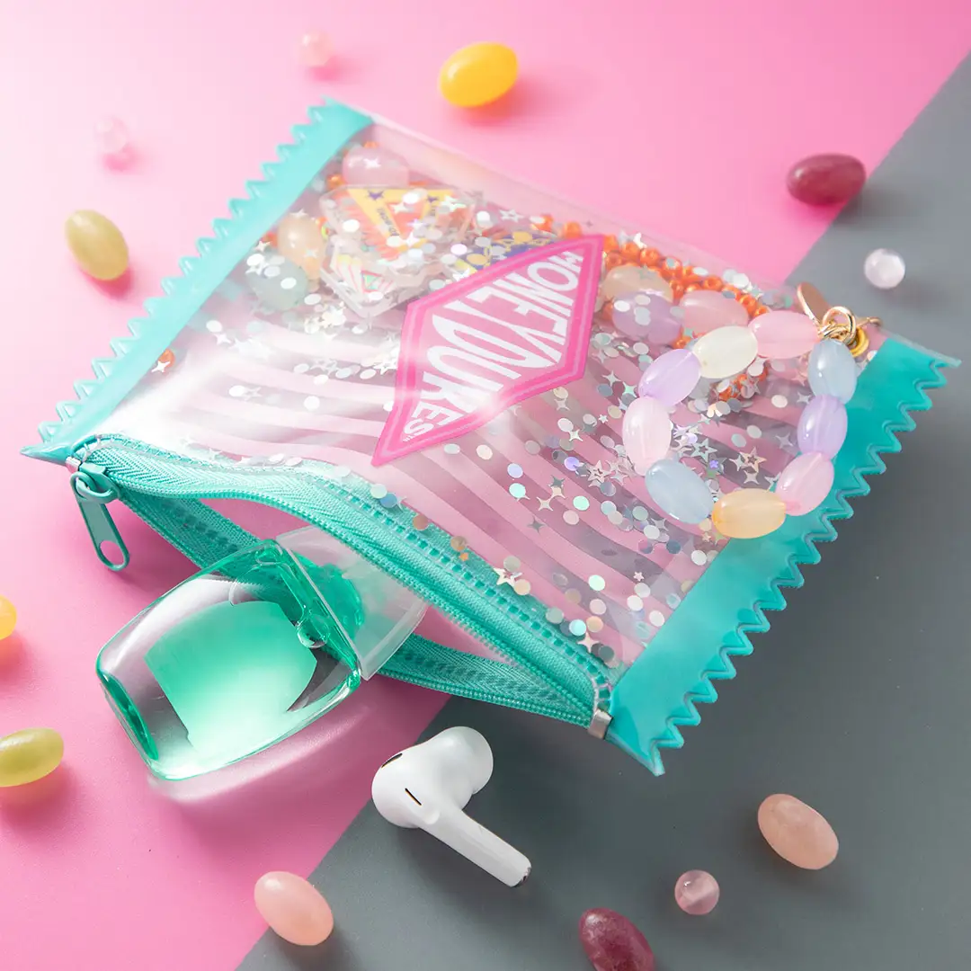 All characters and elements © & ™ Warner Bros. Entertainment Inc. Publishing Rights © JKR. (s26)