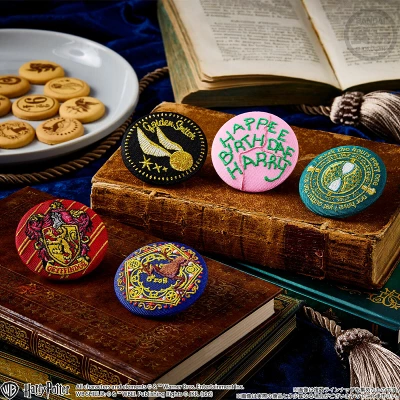 All characters and elements © & ™ Warner Bros. Entertainment Inc. Publishing Rights © JKR. (s26)